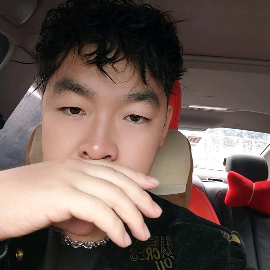 芒市赛哥.共享充电bao