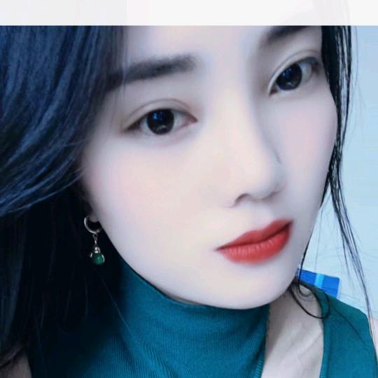 雨河查尔斯顿眼镜店