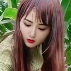 小妹很孤单