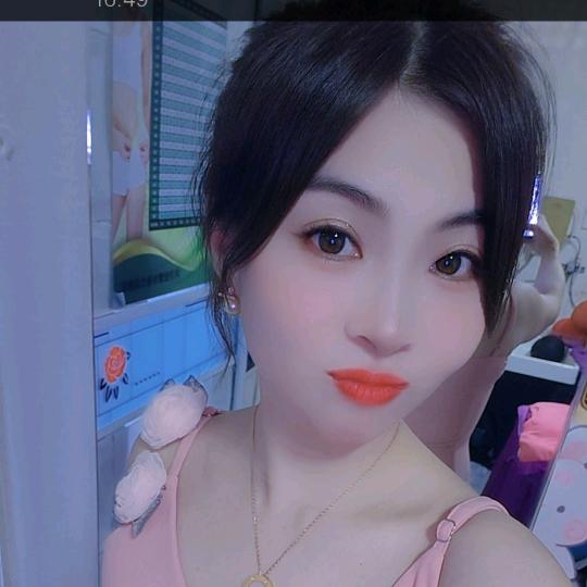 源潭双峰会捏脸的理发师（小兰）