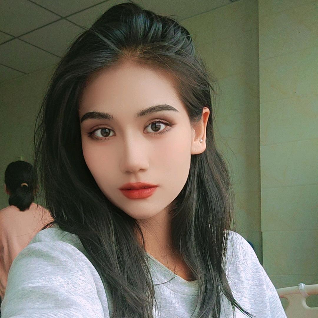 努尔提扎  妈咪