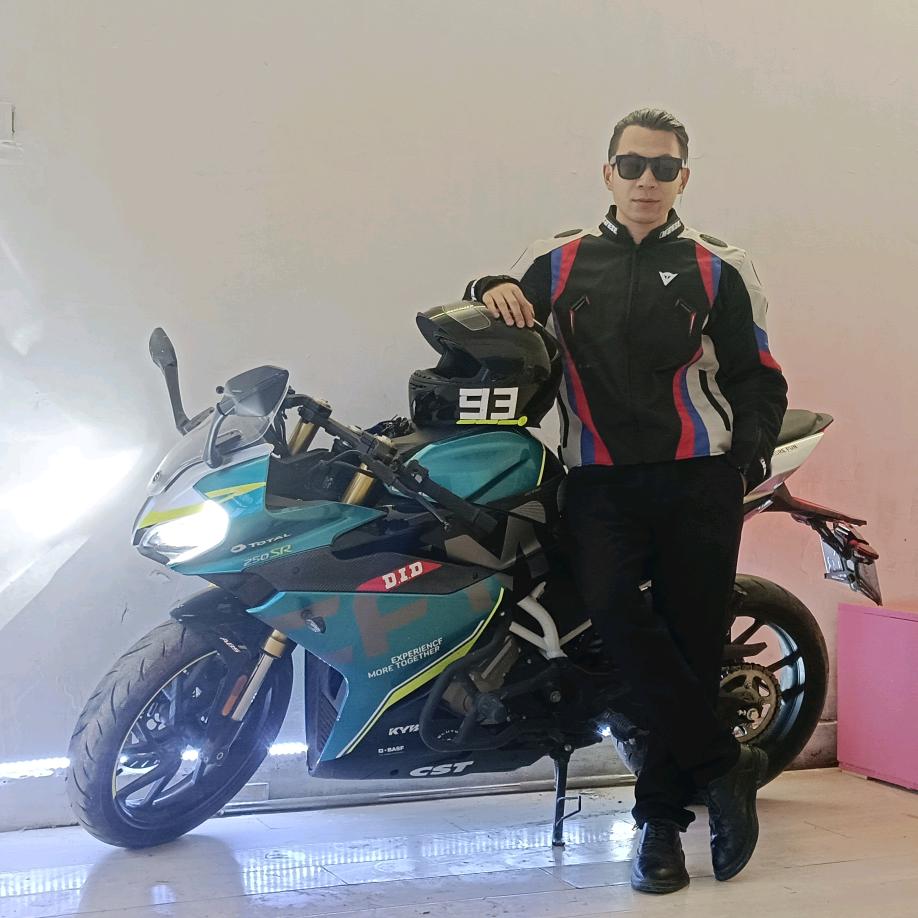 慢松离合的金泽啊！✌