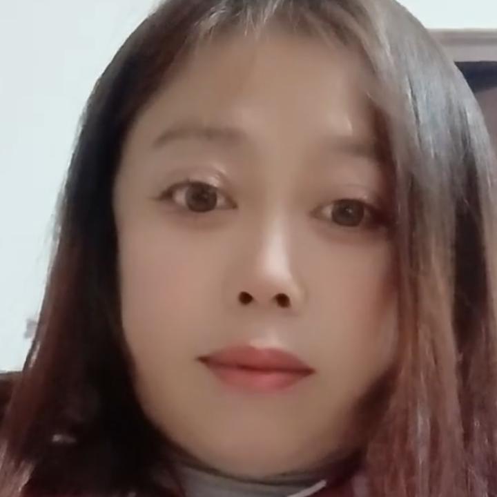 ∴