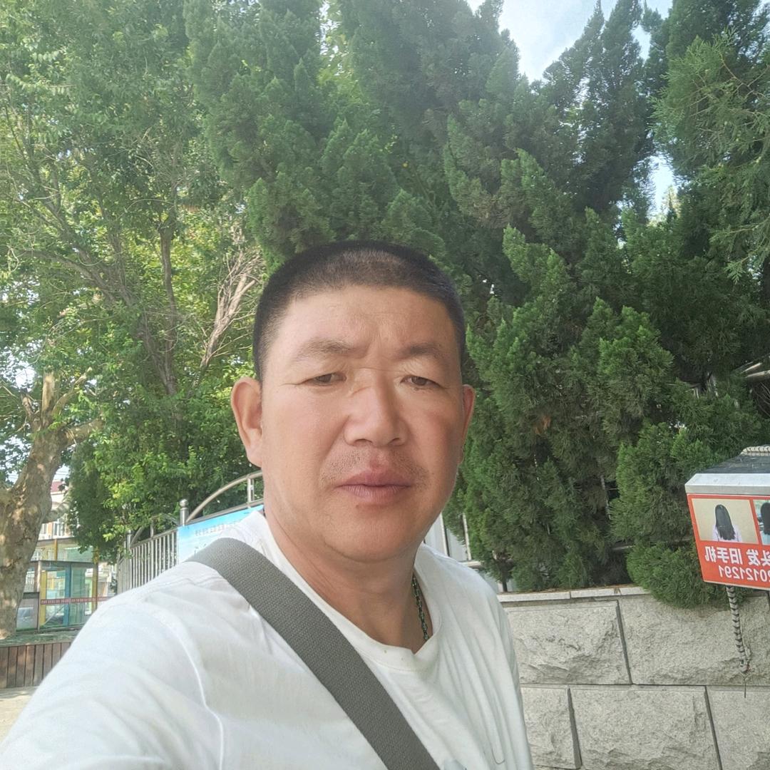 靳哥收长头发的