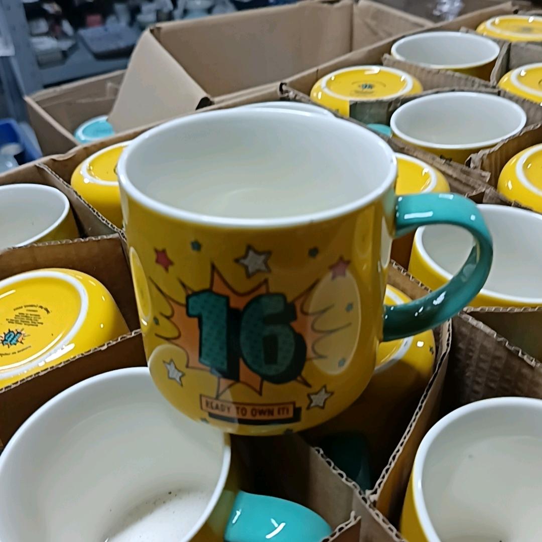 大量出售精品库存陶瓷。