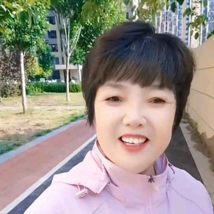 曹姐《晚上8点10开播》