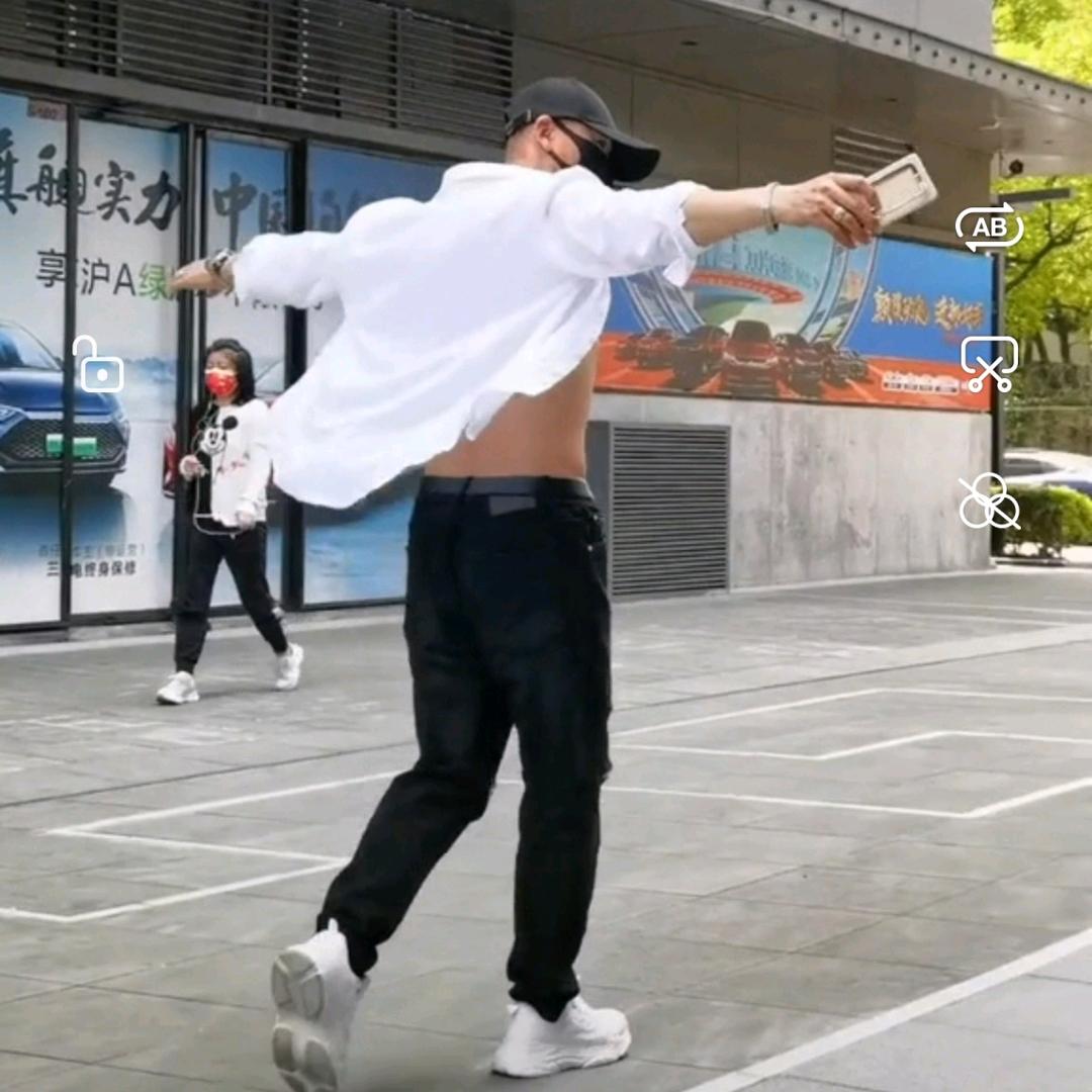 吴先绅《剧情对口型》