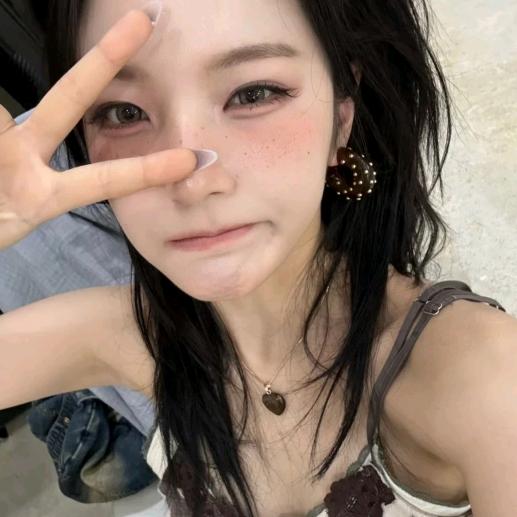 菠萝大王不咬人