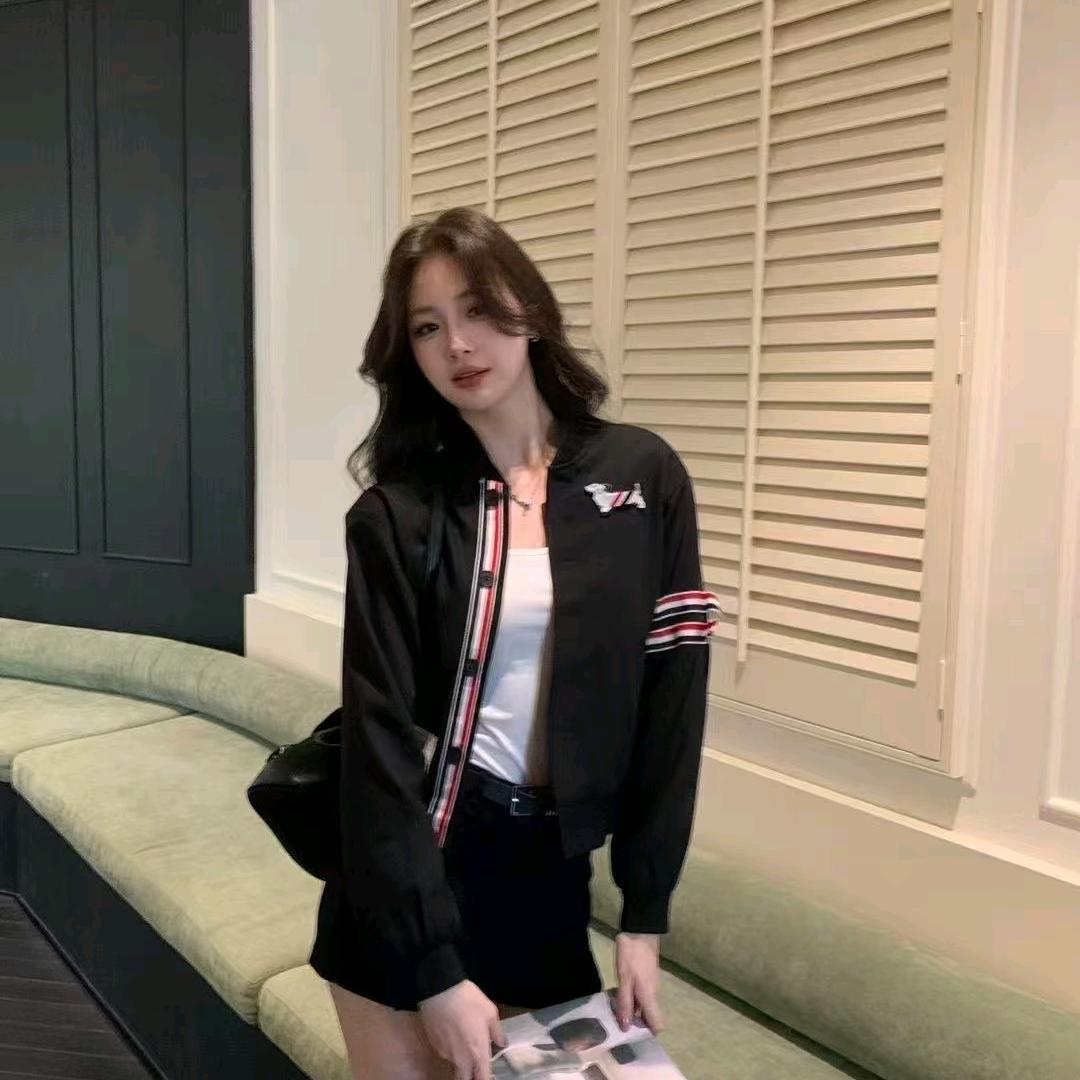 依紫优服饰