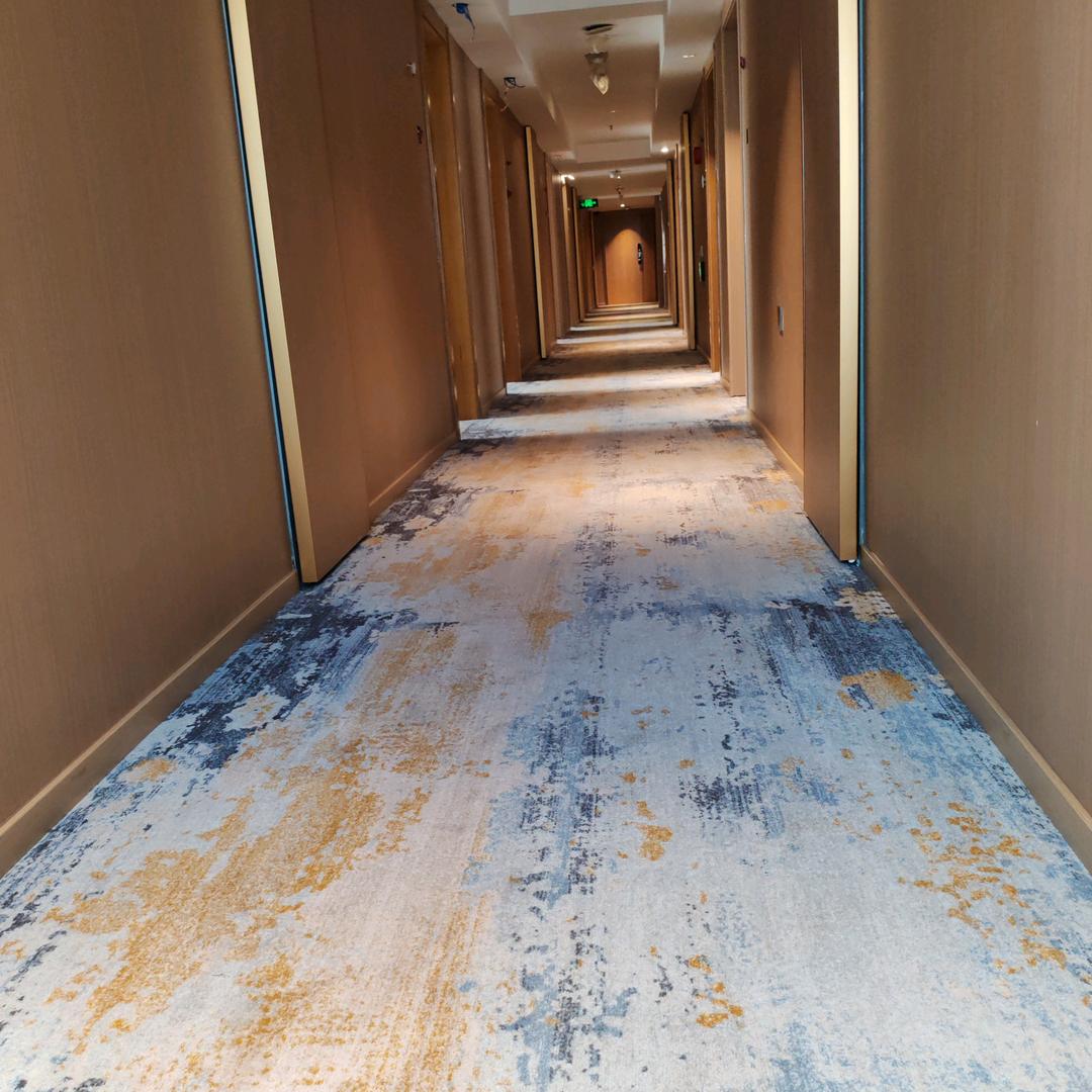 🐷妞（搞笑👻👻👻👻）