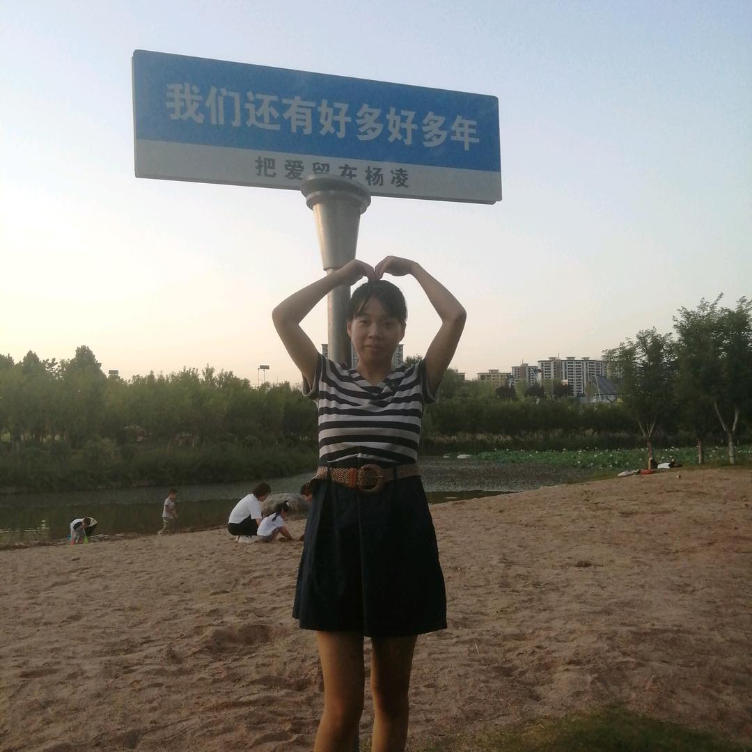笑很甜