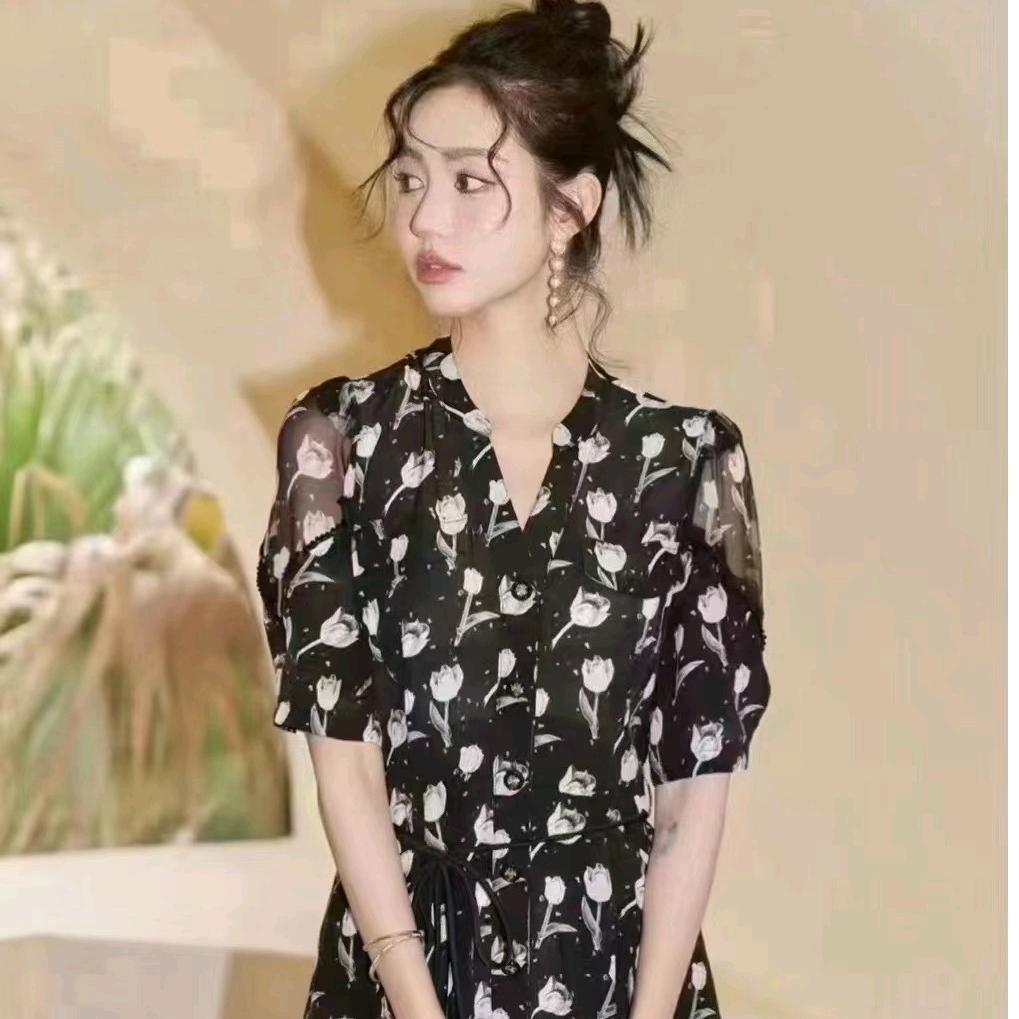 伊辰原创轻奢服装