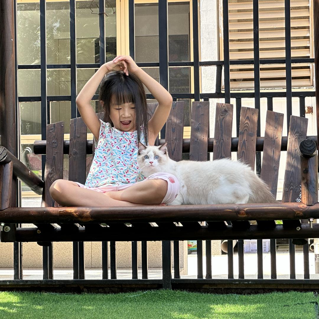 晓杨妈妈是学生
