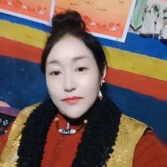 西藏姑娘