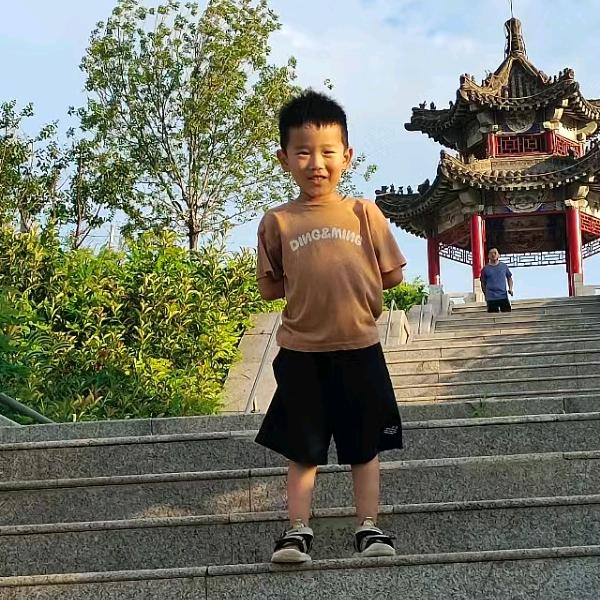 凡宝，睿宝