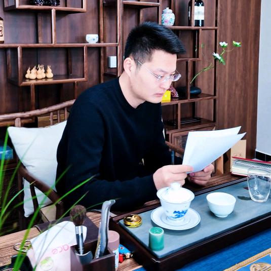 黑小虎不是舔狗