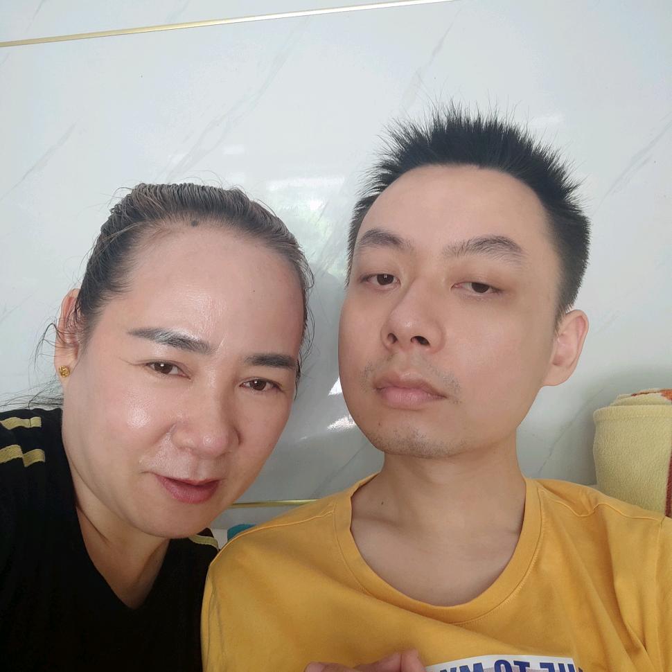 自闭症孩子顺利爱唱歌