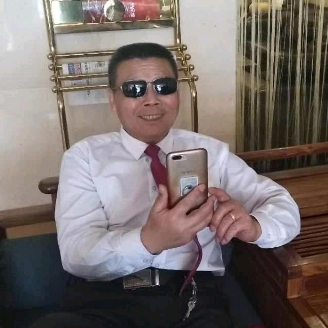 真心交友。张军