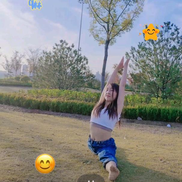 爱笑的女孩