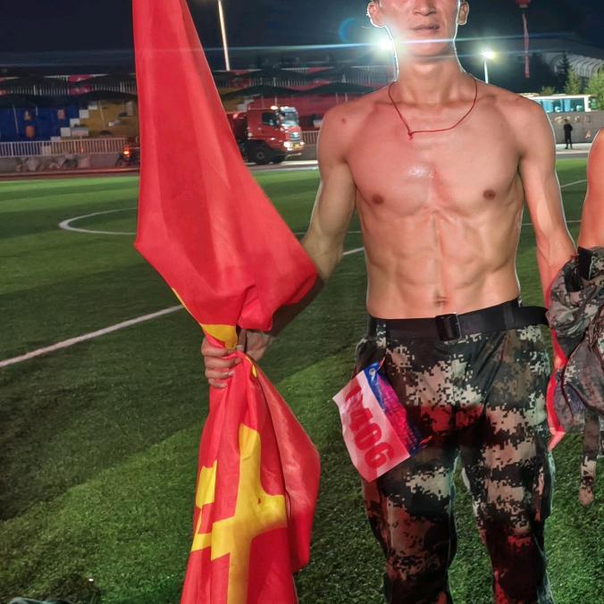 邱益达 热血铸魂的奋斗者