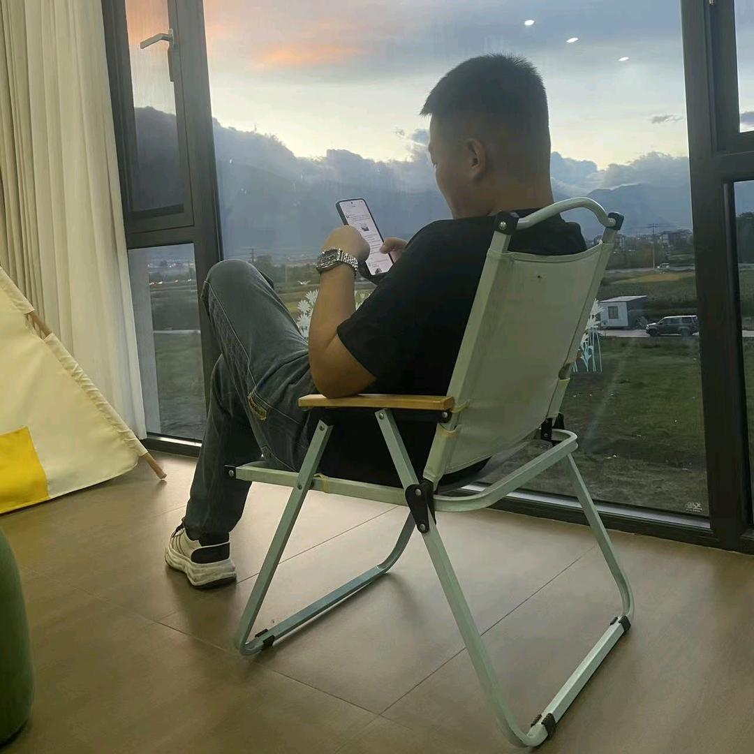 黄佩奇@