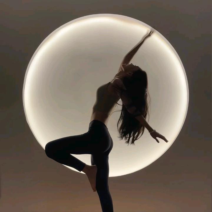 沅瑜伽普拉提琪琪老师