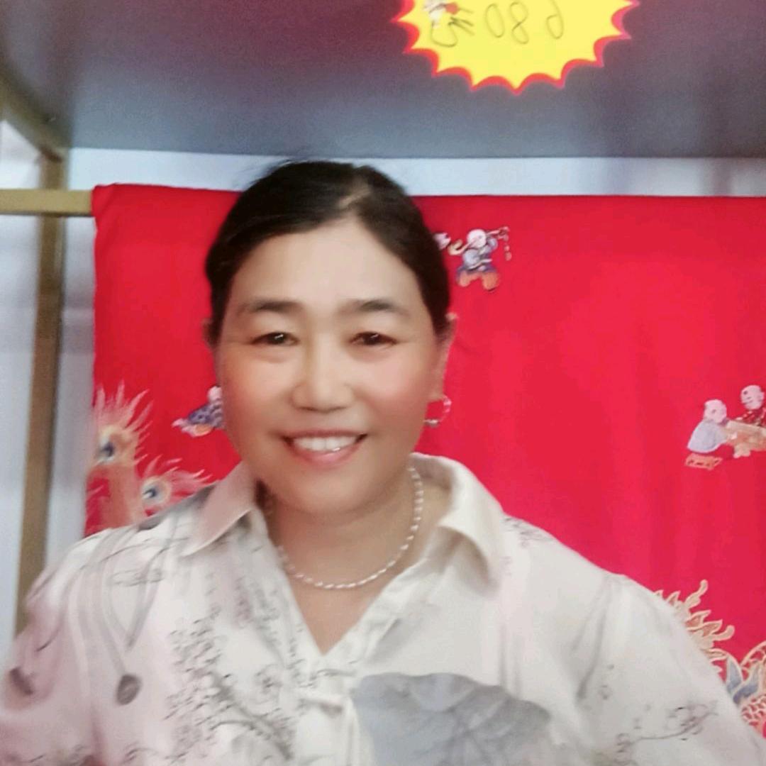 粉姐晚上8点多开播