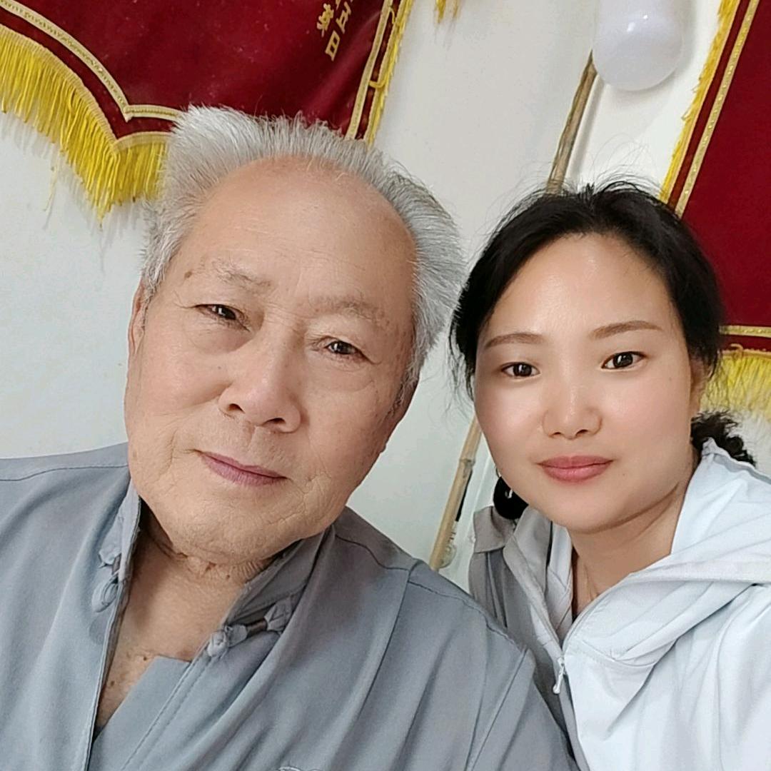 清风徐来(៸៸᳐⦁⩊⦁៸៸᳐ )੭