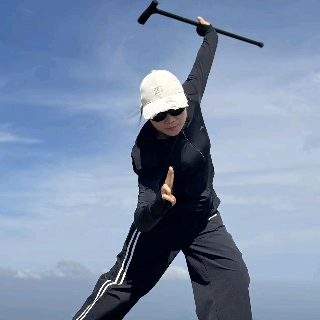 往事不回头@，余生不将就，✔