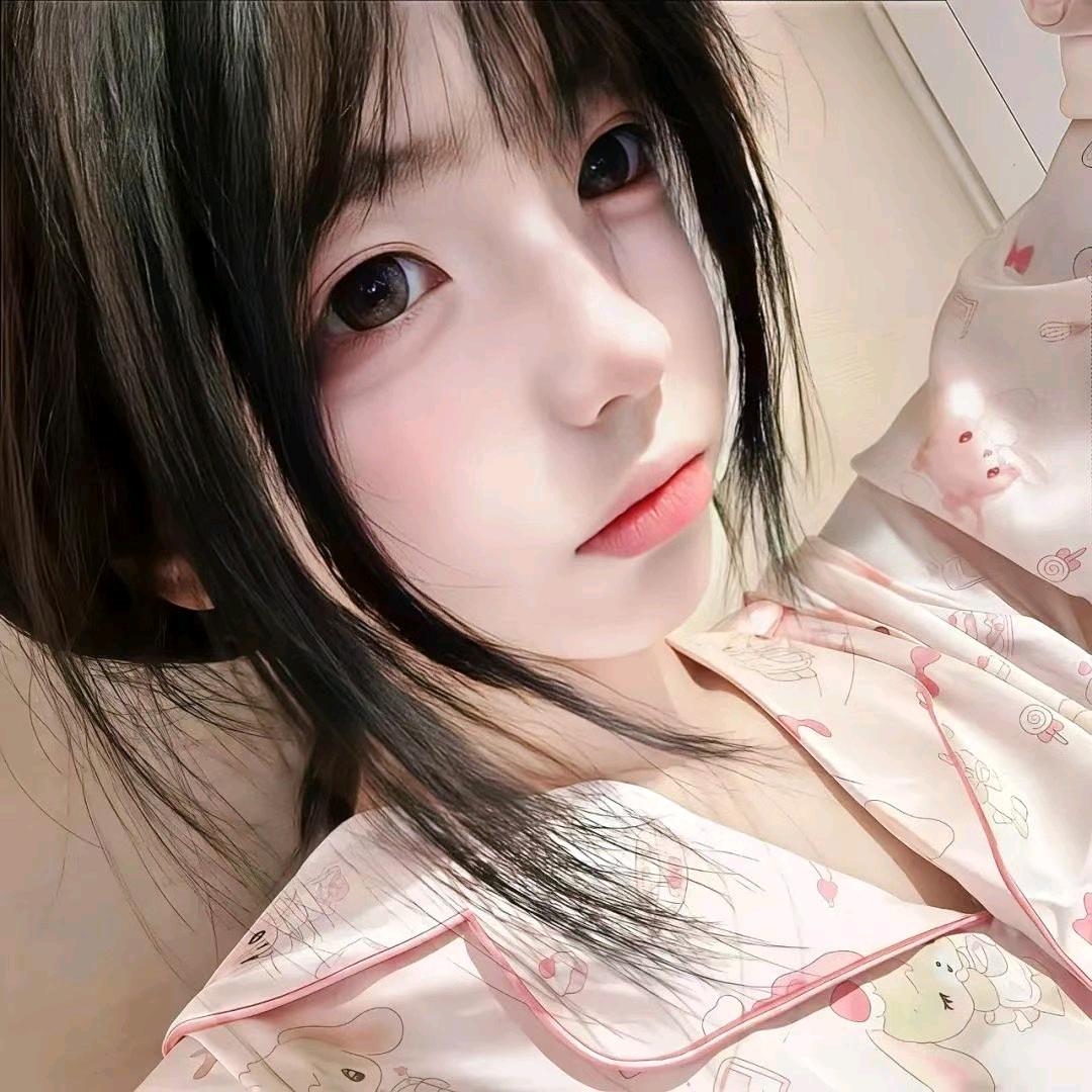 菠萝小薇
