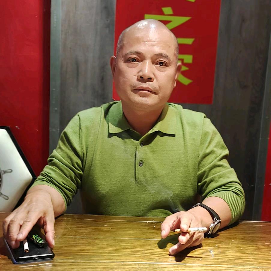 光头油漆工老宋