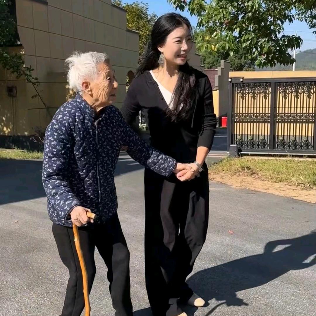 女人似水内衣