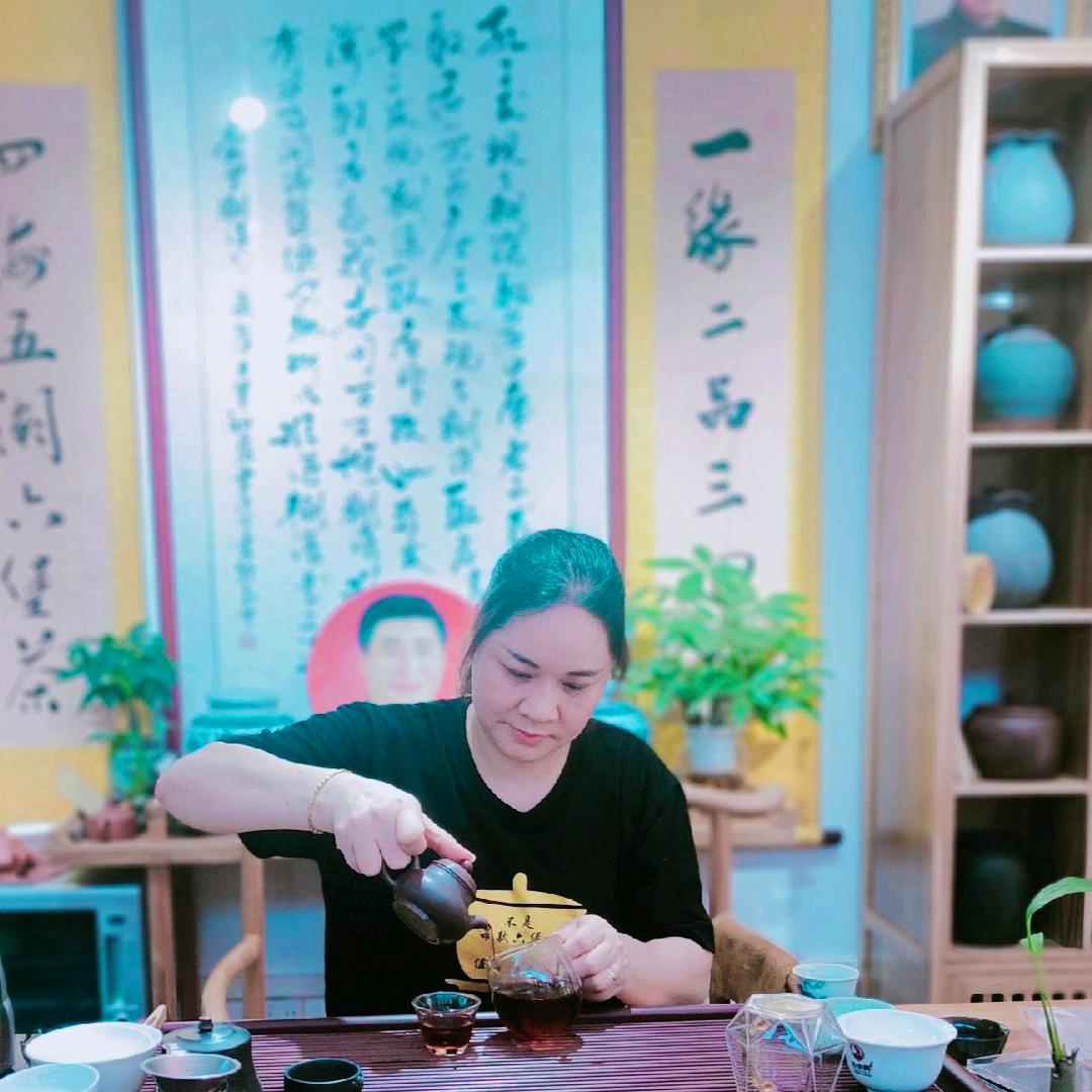 茶木子壶里糊涂老六堡茶