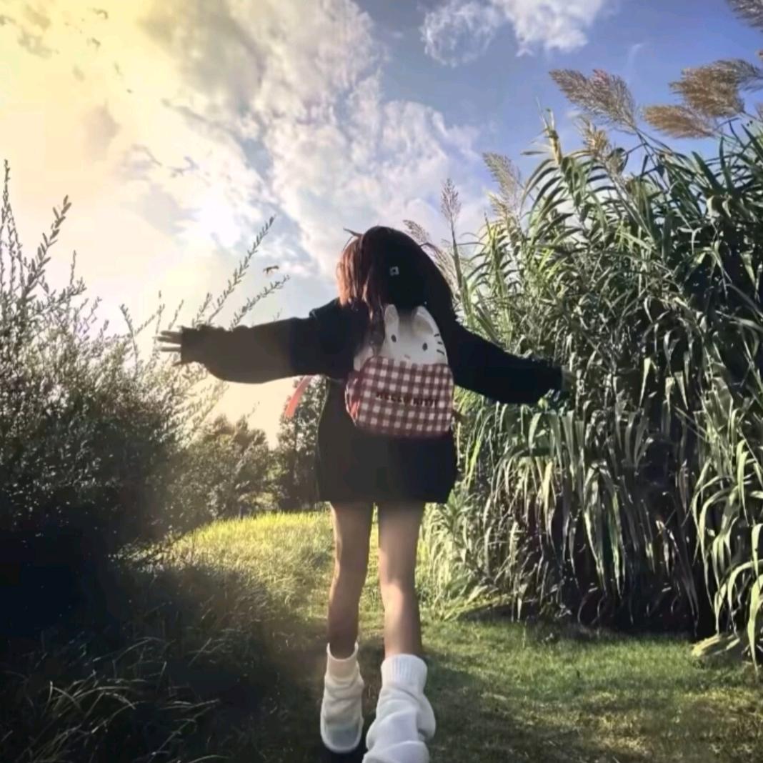 白白🖤头像