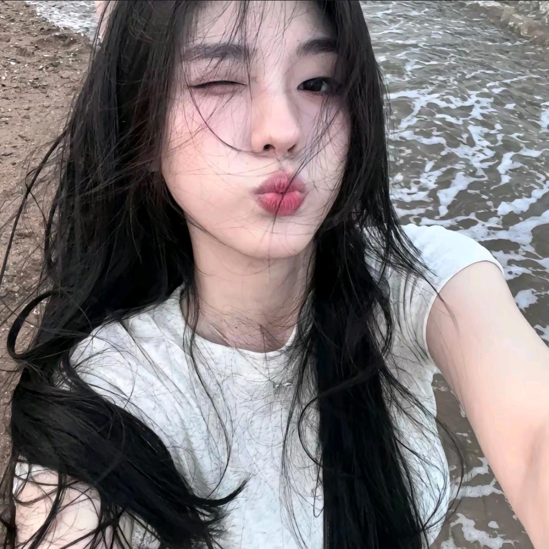 小新卖蜡笔🖍️.