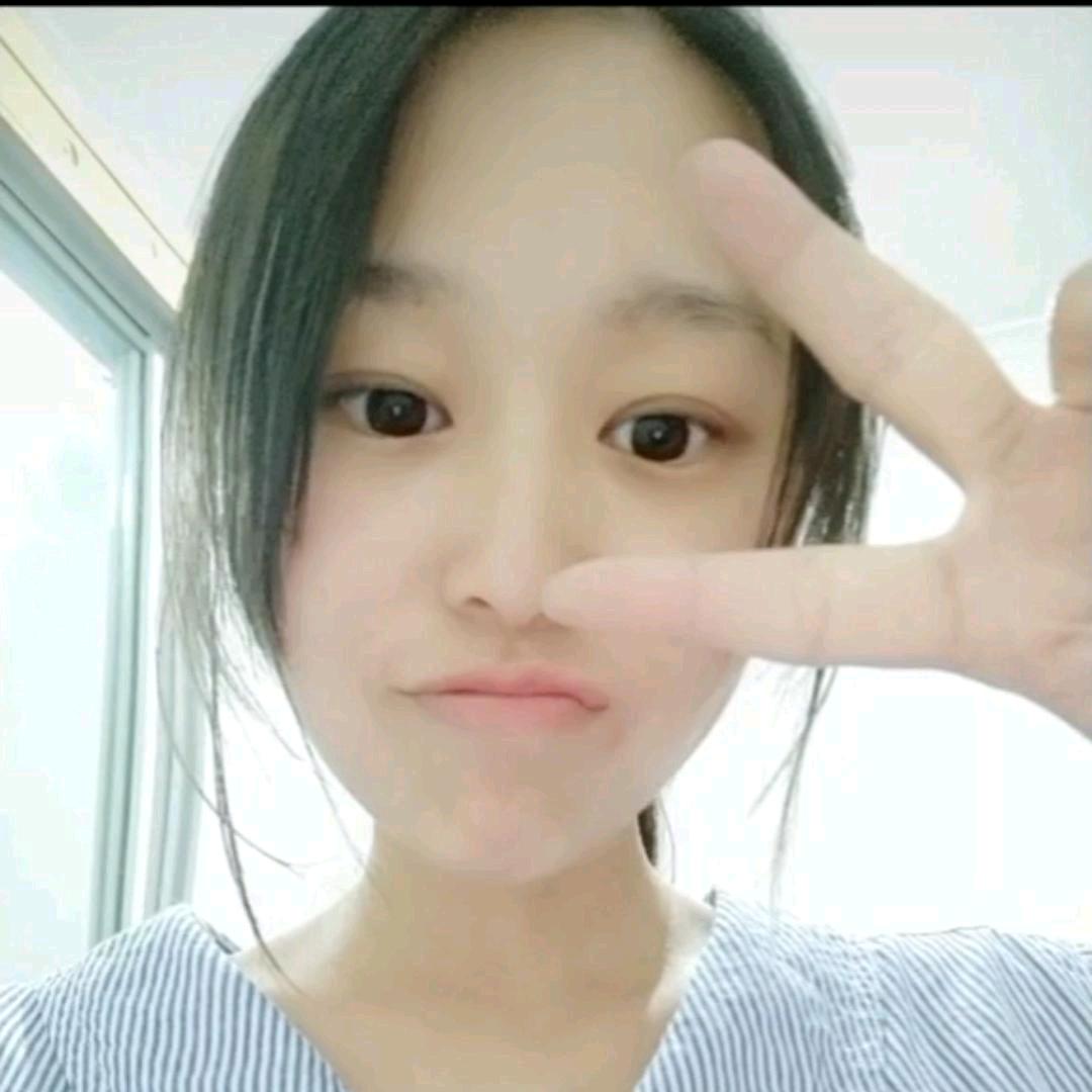叶清.