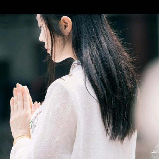 82年的薛姐