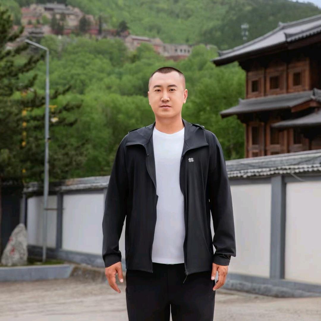 辛健（通辽牛经纪人）