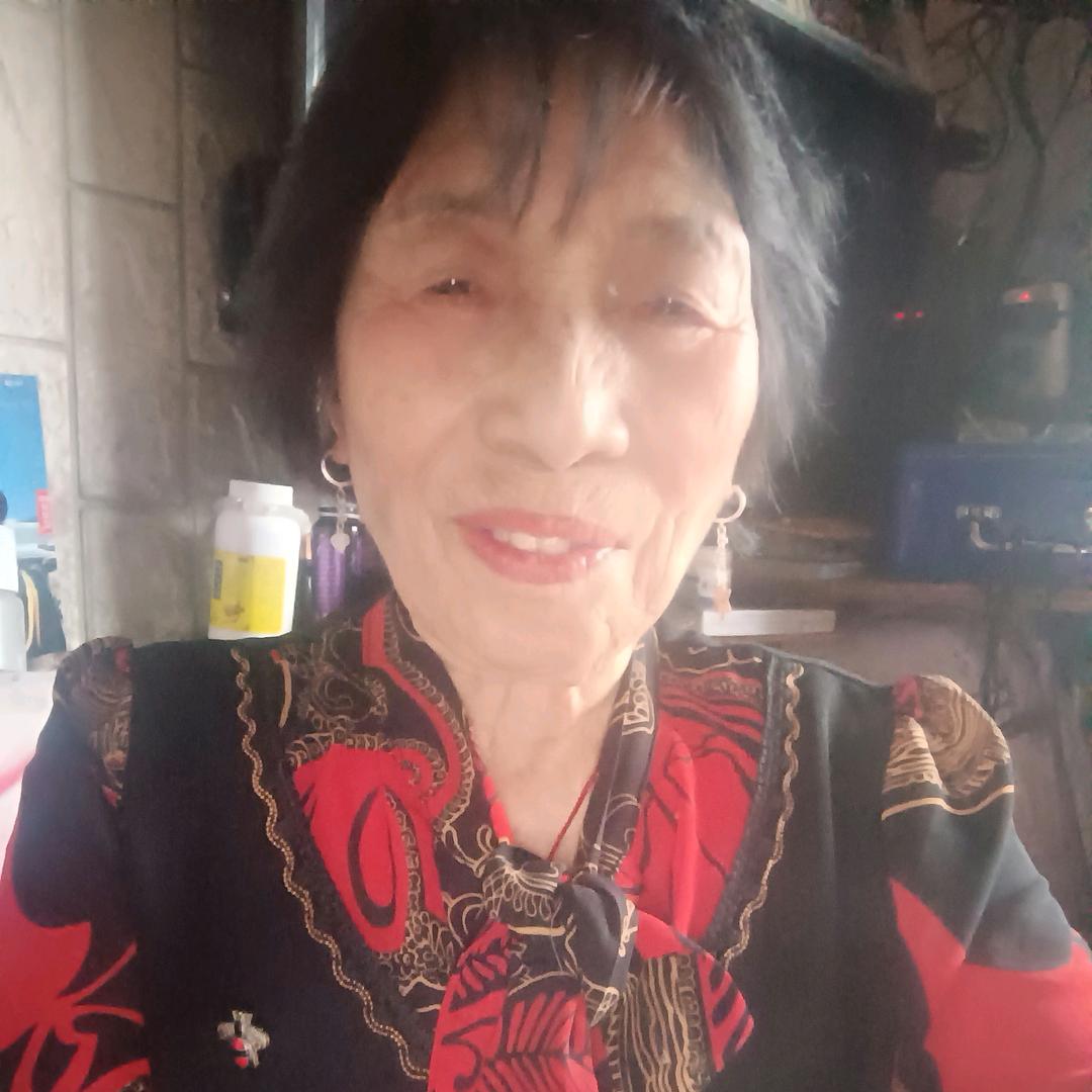 杨秀萍  贵阳市白云区八小