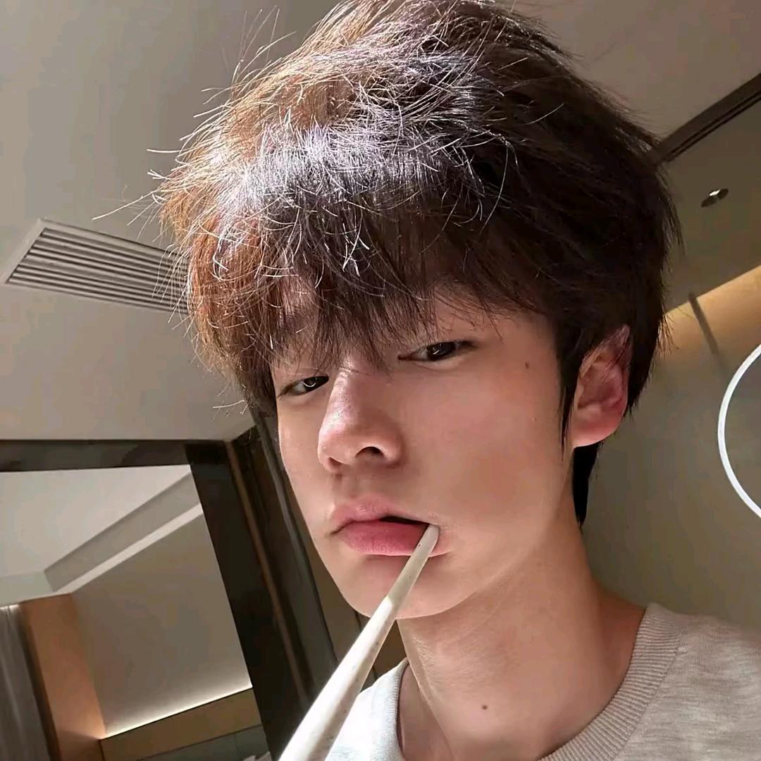 钱是英雄胆／.