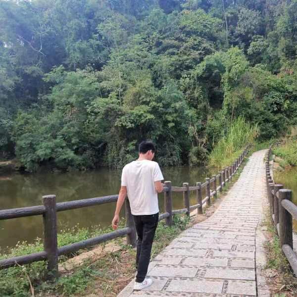 小吴专业不锈钢楼梯扶手、铝扶手防盗网