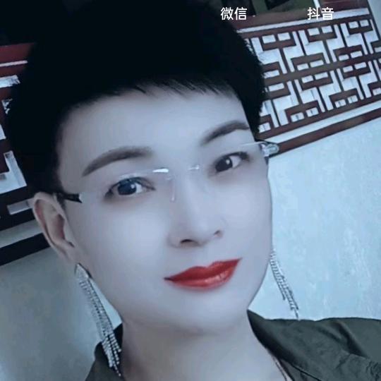 举杯酒回顾往事