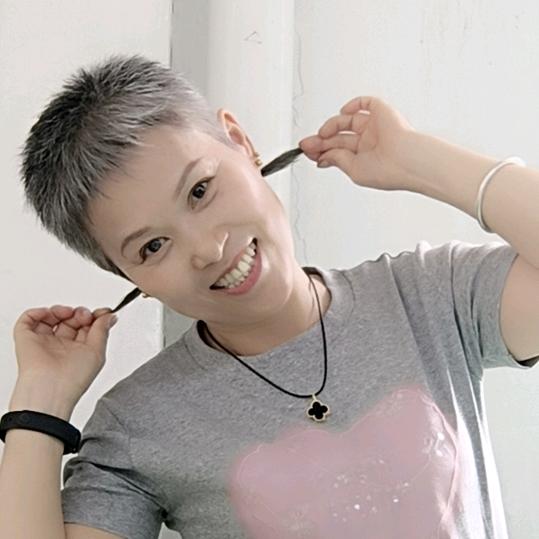 银发小姐姐