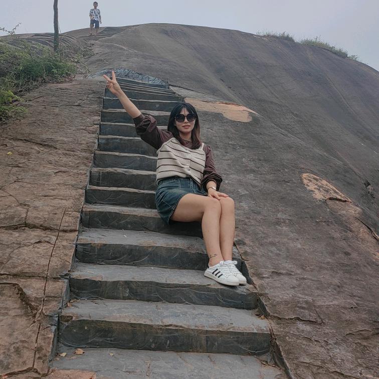 Zhanᴗg.ᰔᩚ（胜利女孩）