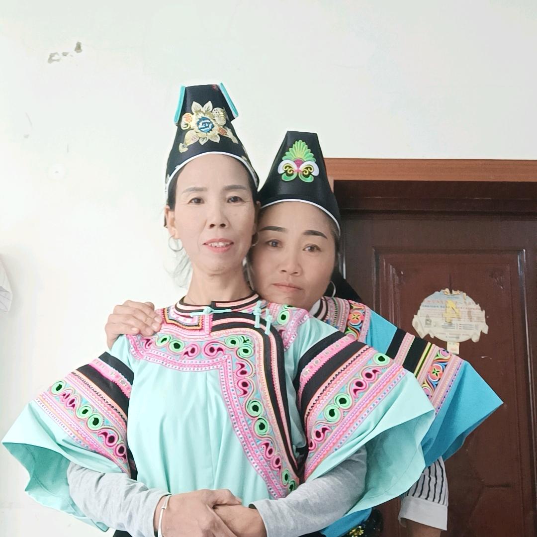 互相共同苦奔波