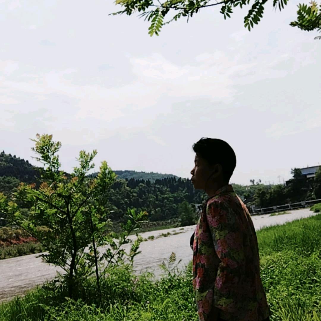 一经历一故事。