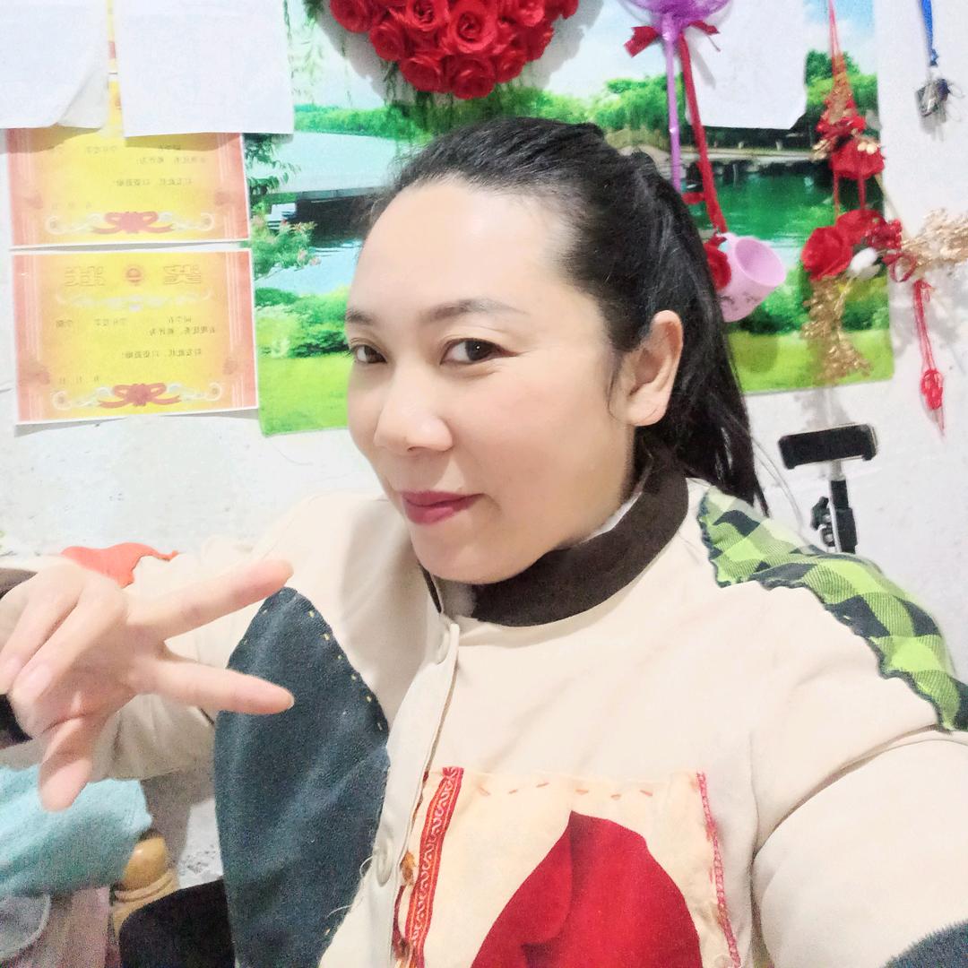 何姐