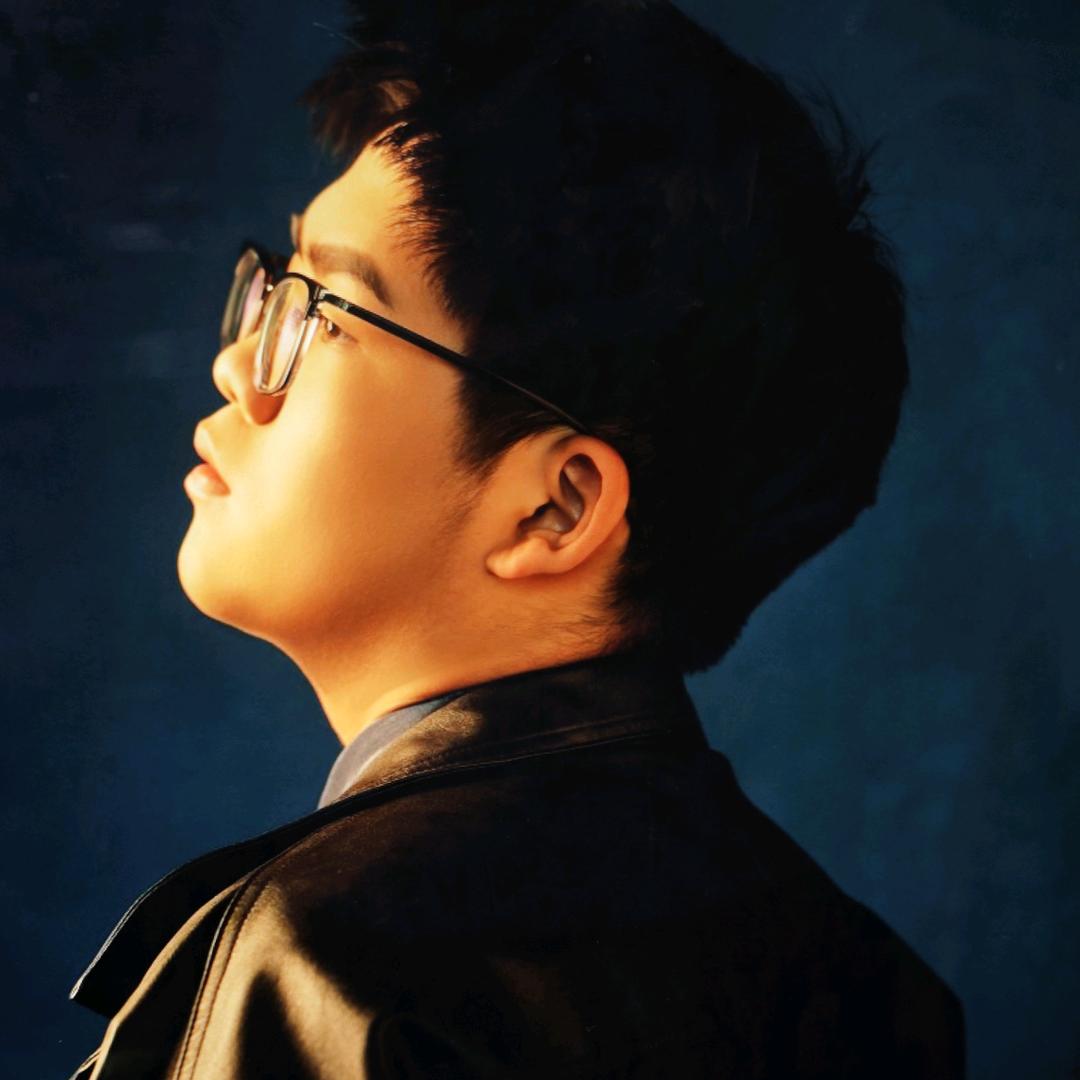 白皮衣的博学大白