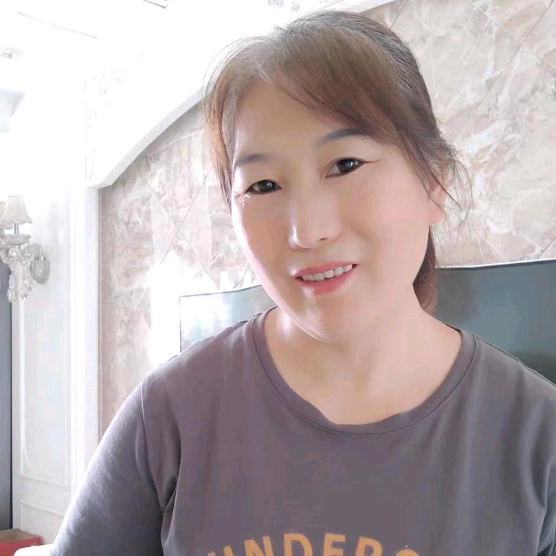 何姐