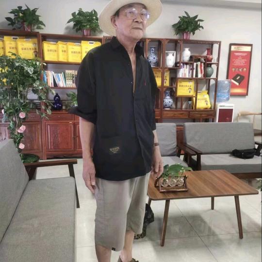 黑白8